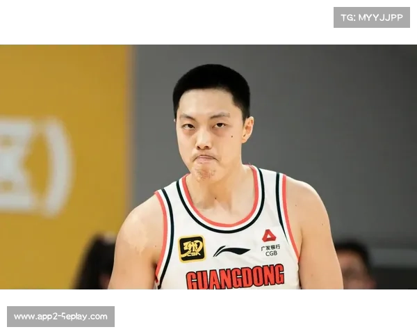 胡明轩状态低迷,失误频出困扰广东队